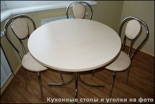 Обеденный столик для кухни на фото - 10